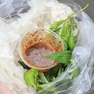 Hình ảnh Bánh Tráng Chấm Sốt Tắc ( bt dẻo )