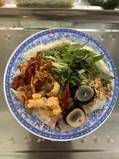 Hình ảnh bánh tráng trộn Trứng Bắp thảo +1 ly trà Chanh sả