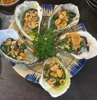 Hình ảnh Hàu Nướng Mỡ Hành ( Hàu To) 10 Con