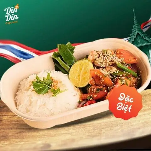 Hình ảnh Cơm Gà Lắc Sốt Mắm Nêm Thái Canh Rong Biển - ĐẶC BIỆT