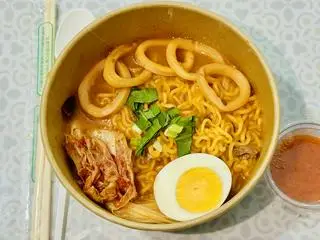 Hình ảnh Mì cay lẩu Thái mực giòn ngọt