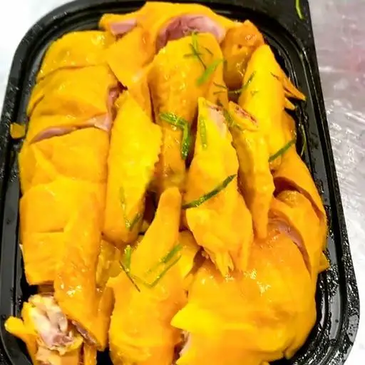 Hình ảnh Gà ủ muối ăn nóng - Nửa con