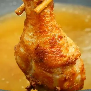 Hình ảnh Đùi gà chiên mắm tỏi