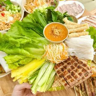 Hình ảnh Nem nướng Nha Trang đặc biệt
