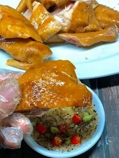 Hình ảnh 1/2 CON GÀ HUN KHÓI ( chế biến gà tươi)