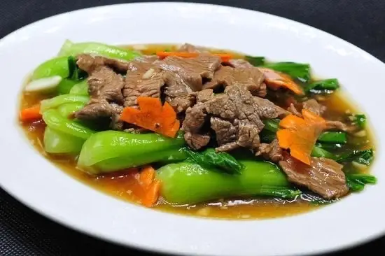Hình ảnh Cơm bò xào rau cải
