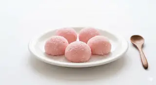 Hình ảnh Mochi Dâu Tây