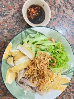 Hình ảnh Bún trộn cô Loan