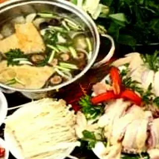 Hình ảnh Lẩu vịt nồi vừa