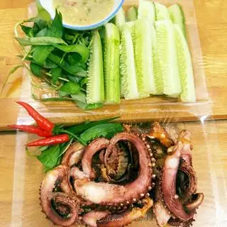 Hình ảnh Râu bạch tuộc nướng muối ớt