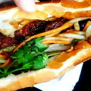 Hình ảnh Bánh mì thịt nướng