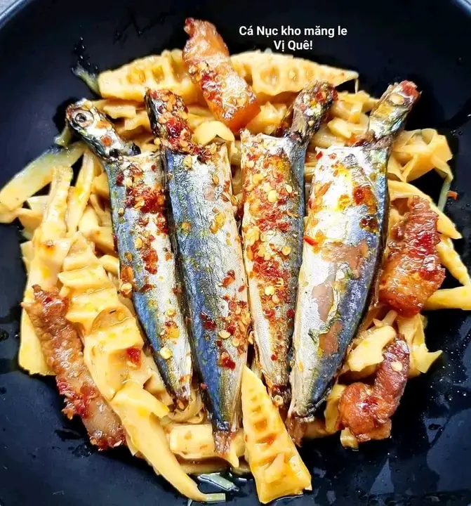 Hình ảnh cơm cá nục kho mang