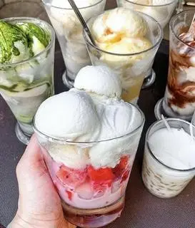 Hình ảnh Kem Sữa Chua Phô Mai Trân Châu