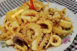 Hình ảnh Mực xào sả ớt siêu cay 1con 0.5kg