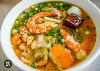 Hình ảnh Bánh canh cua đặc biệt full topping 90k 