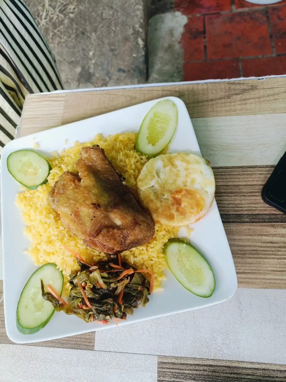 Hình ảnh Cơm chiên má đùi - trứng ốp la + canh