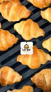 Hình ảnh 20 mini croissant nóng giòn ăn ghiền