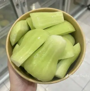 Hình ảnh Mận da xanh siêu ngọt