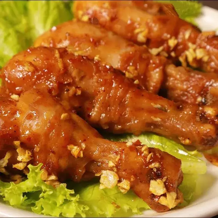 Hình ảnh Đùi Sốt Mắn Tỏi Thêm