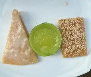 Hình ảnh Combo 3 bánh tráng miệng ( bánh bò Thốt Nốt + xôi vị + bánh da lợn)