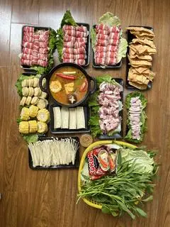 Hình ảnh Lẩu thái bò sụn 6 ng