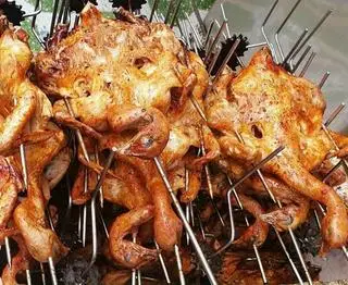 Hình ảnh GÀ NƯỚNG NGỦ VỊ SIZE LỚN KÈM 1 ỐNG CƠM LAM LỚN, 2 BÁNH MÌ 