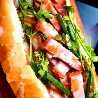 Hình ảnh Bánh mì heo quay
