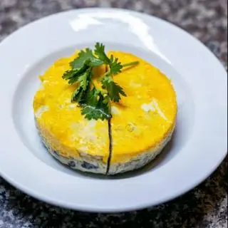 Hình ảnh CHẢ TRỨNG