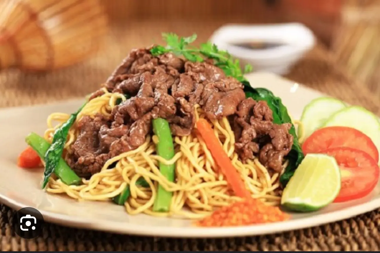Hình ảnh Mì xào bò