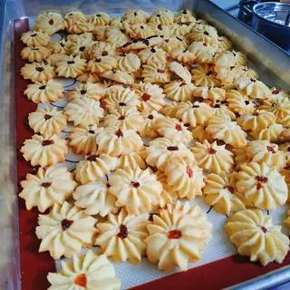 Hình ảnh 500gr bánh quy bơ giòn xốp, thơm bơ ăn là ghiền