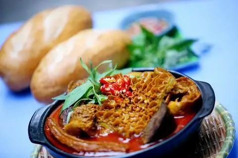 Hình ảnh Nửa kí phá lấu + tặng 2 ổ bánh mì 