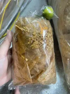 Hình ảnh Bánh tráng muối nhuyễn tắc