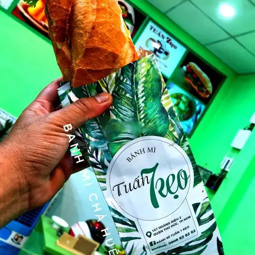 Hình ảnh Bánh Mì Chả Huế