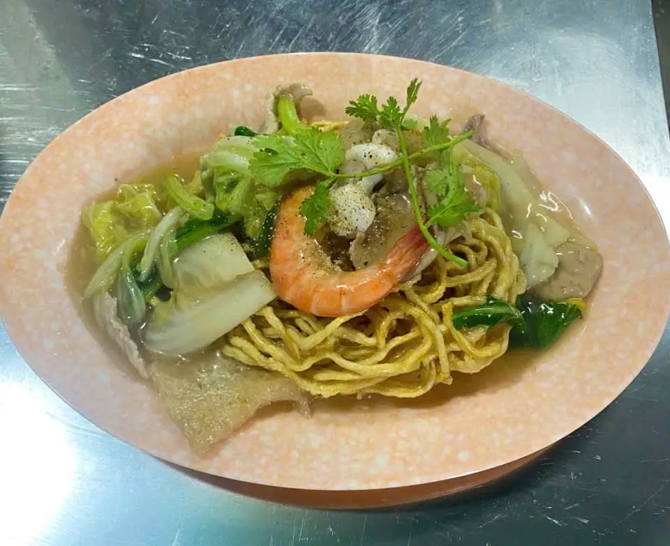 Hình ảnh Mì xào giòn bò cải 