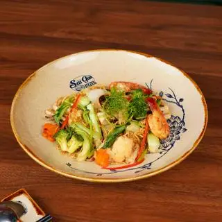 Hình ảnh Mỳ xào săn hải sản - Seafood fried noodles