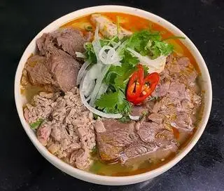 Hình ảnh Bún Bò Tái Nạm Gân