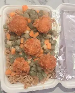 Hình ảnh Mì Trộn Viên Hải Sản Phô-mai 