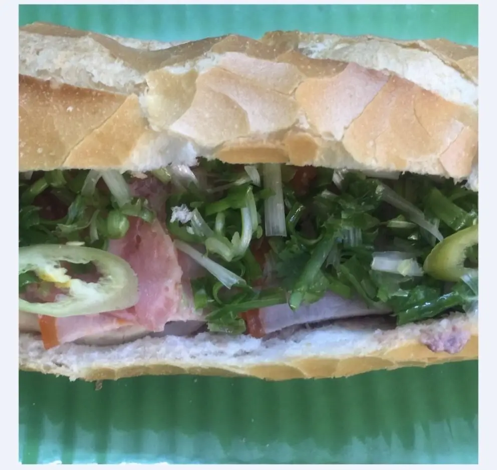 Hình ảnh BÁNH MÌ ĐẦY ĐỦ