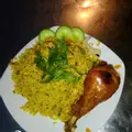 Hình ảnh Cơm chiên đùi gà xối mỡ