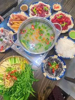 Hình ảnh Bò nhúng mẻ mẹc lớn 300g bò + 100g tuỳ chọn