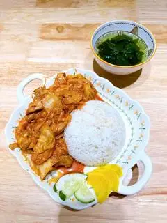 Hình ảnh Cơm gà xào phô mai