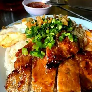 Hình ảnh Cơm sườn trứng