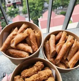 Hình ảnh Nem chua rán vỏ giòn Trần Công Châu