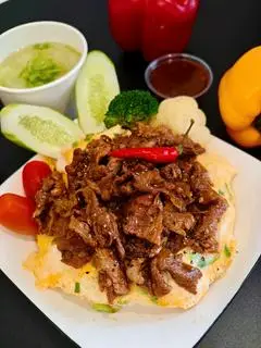 Hình ảnh Cơm bò phủ trứng đặc biệt - canh - 2 trứng - nhiều thịt - rau luộc
