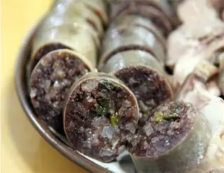 Hình ảnh Dồi huyết luộc