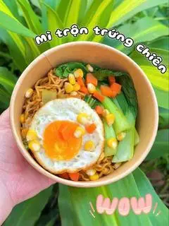 Hình ảnh Mỳ Trộn Trứng Ốp La