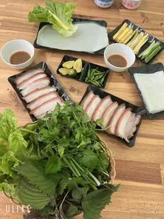 Hình ảnh combo bánh tráng cuốn thịt heo quay bánh tráng cuốn thịt heo luộc 