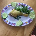 Hình ảnh Ức gà ta - gỏi ăn kèm 