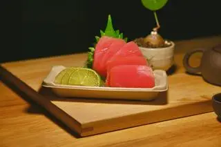 Hình ảnh Sashimi cá ngừ