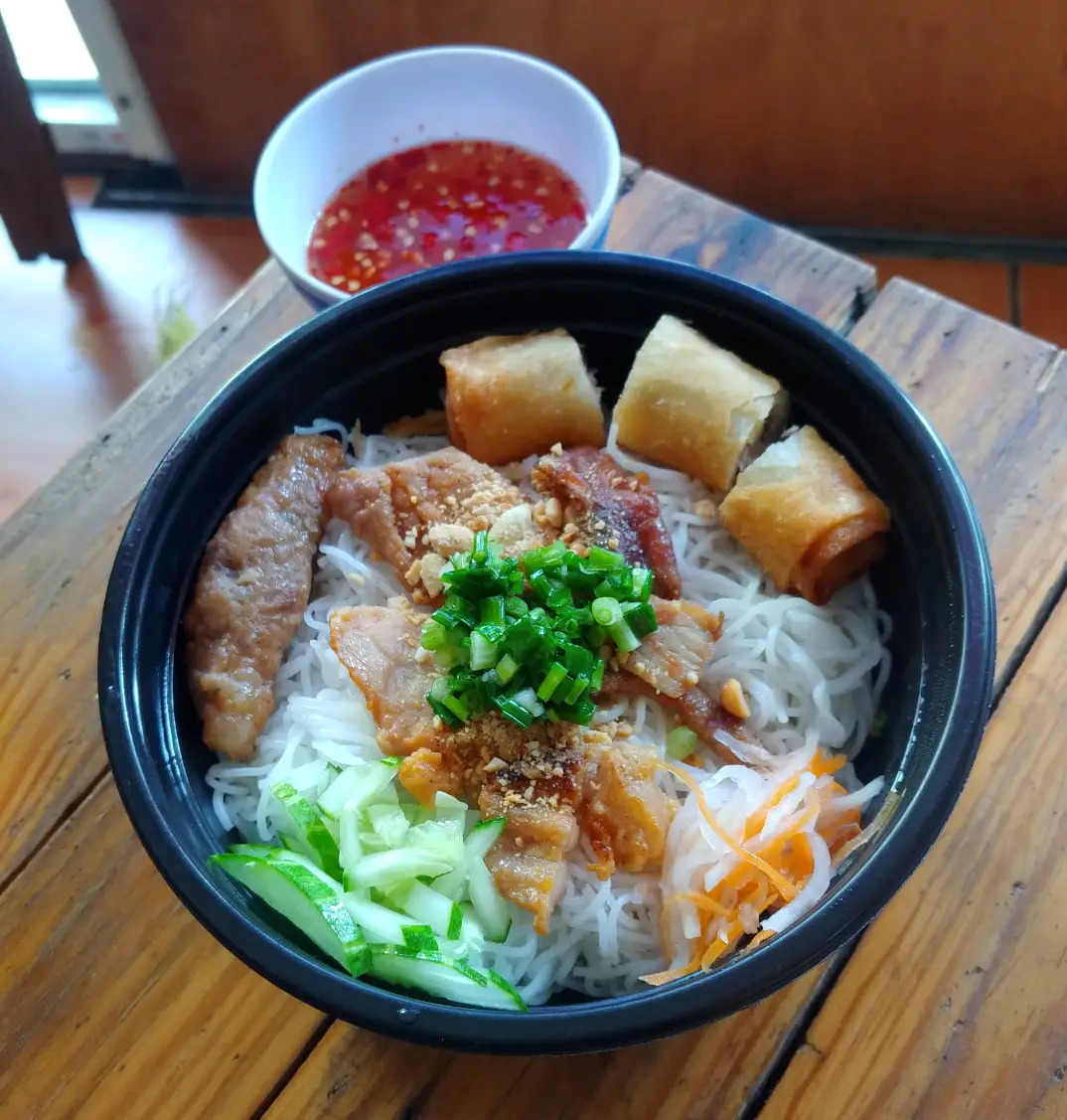 Hình ảnh Bún thịt nướng đặc biệt (full topping)